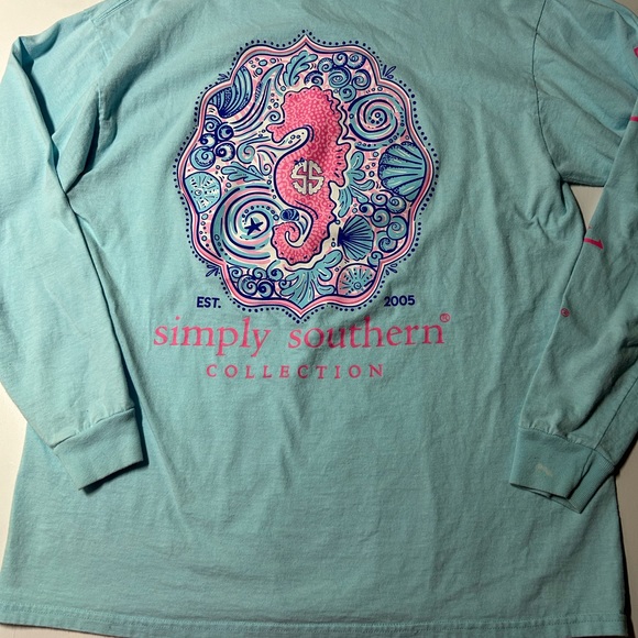 Simply southern size L long sleeve T-shirt, with scream,print on back and arm - Picture 8 of 13
